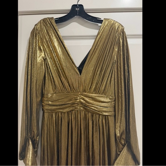 One33 Social Kathy Maxi Gown- Gold - Picture 3 of 7